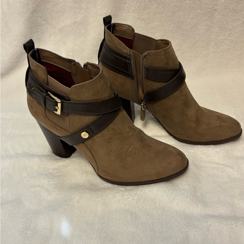Brown suede Ankle Boots